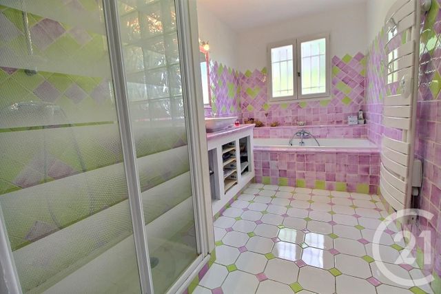 maison à vendre - 5 pièces - 129.53 m2 - ROQUEFORT LES PINS - 06 - PROVENCE-ALPES-COTE-D-AZUR - Century 21 Visa Immobilier maison à vendre - 5 pièces - 129.53 m2 - ROQUEFORT LES PINS - 06 - PROVENCE-ALPES-COTE-D-AZUR - Century 21 Visa Immobilier
