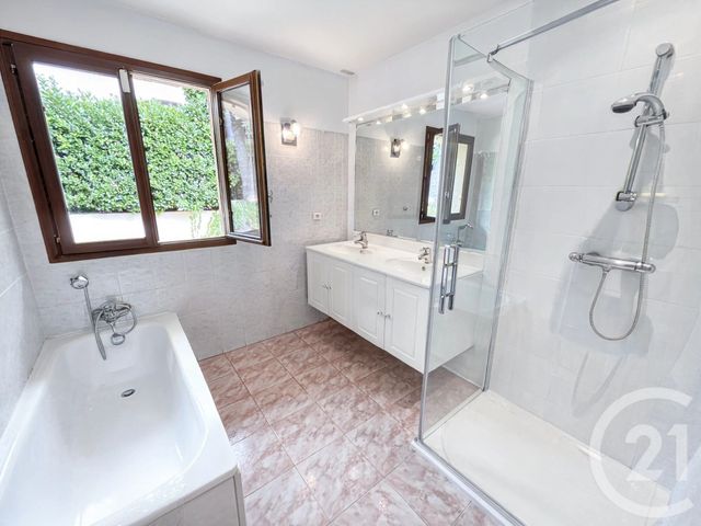 maison à vendre - 7 pièces - 200.0 m2 - ROQUEFORT LES PINS - 06 - PROVENCE-ALPES-COTE-D-AZUR - Century 21 Visa Immobilier