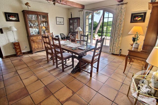 Afficher la photo en grand maison à vendre - 4 pièces - 124.0 m2 - ROQUEFORT LES PINS - 06 - PROVENCE-ALPES-COTE-D-AZUR - Century 21 Visa Immobilier