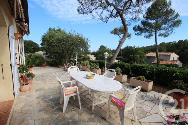 Afficher la photo en grand maison à vendre - 4 pièces - 124.0 m2 - ROQUEFORT LES PINS - 06 - PROVENCE-ALPES-COTE-D-AZUR - Century 21 Visa Immobilier