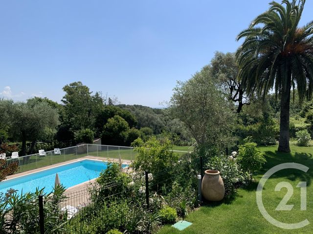 Afficher la photo en grand Appartement F4 à vendre - 4 pièces - 153.65 m2 - ROQUEFORT LES PINS - 06 - PROVENCE-ALPES-COTE-D-AZUR - Century 21 Visa Immobilier