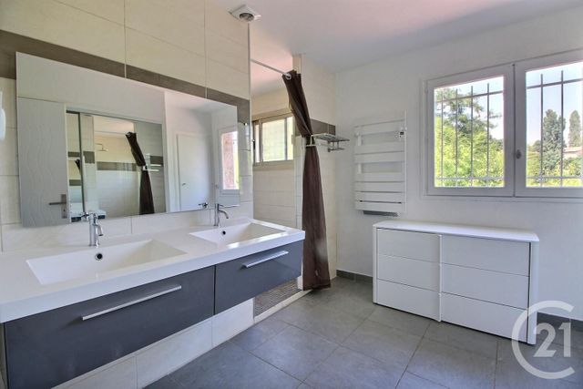 Afficher la photo en grand maison à vendre - 6 pièces - 196.0 m2 - LA COLLE SUR LOUP - 06 - PROVENCE-ALPES-COTE-D-AZUR - Century 21 Visa Immobilier