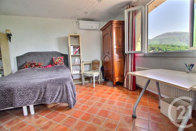 Afficher la photo en grand maison à vendre - 6 pièces - 183.67 m2 - LE ROURET - 06 - PROVENCE-ALPES-COTE-D-AZUR - Century 21 Visa Immobilier