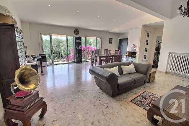 Afficher la photo en grand maison à vendre - 8 pièces - 250.0 m2 - LE ROURET - 06 - PROVENCE-ALPES-COTE-D-AZUR - Century 21 Visa Immobilier