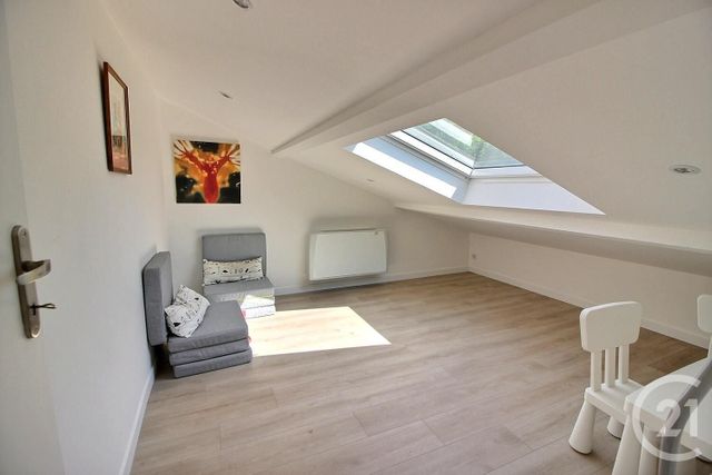 maison à vendre - 5 pièces - 138.0 m2 - CHATEAUNEUF GRASSE - 06 - PROVENCE-ALPES-COTE-D-AZUR - Century 21 Visa Immobilier