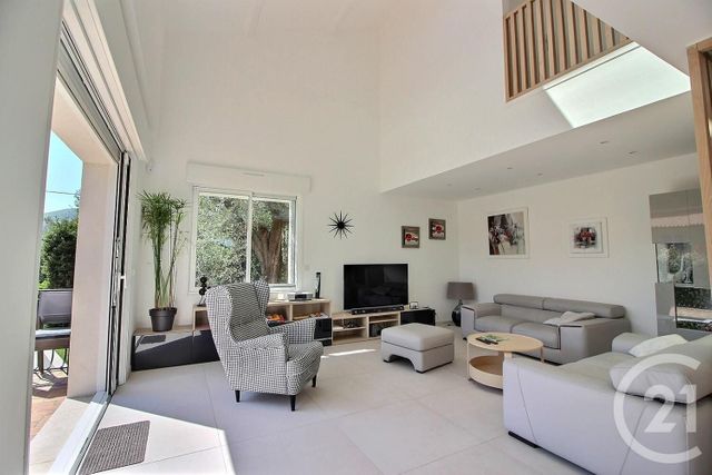 maison à vendre - 5 pièces - 138.0 m2 - CHATEAUNEUF GRASSE - 06 - PROVENCE-ALPES-COTE-D-AZUR - Century 21 Visa Immobilier