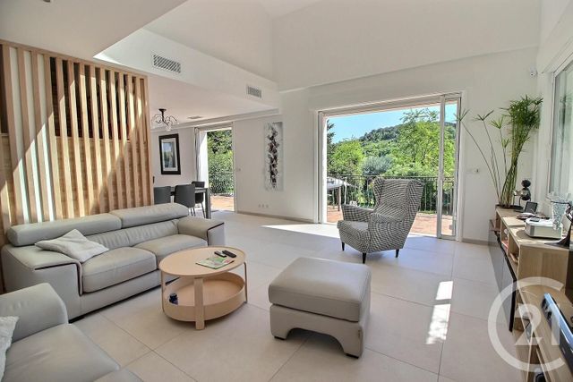 maison à vendre - 5 pièces - 138.0 m2 - CHATEAUNEUF GRASSE - 06 - PROVENCE-ALPES-COTE-D-AZUR - Century 21 Visa Immobilier