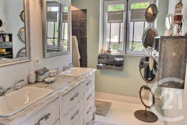 Afficher la photo en grand maison à vendre - 7 pièces - 190.0 m2 - TOURRETTES SUR LOUP - 06 - PROVENCE-ALPES-COTE-D-AZUR - Century 21 Visa Immobilier