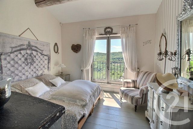 Afficher la photo en grand maison à vendre - 7 pièces - 190.0 m2 - TOURRETTES SUR LOUP - 06 - PROVENCE-ALPES-COTE-D-AZUR - Century 21 Visa Immobilier
