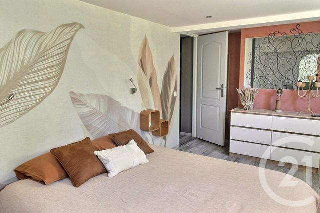 Afficher la photo en grand maison à vendre - 7 pièces - 190.0 m2 - TOURRETTES SUR LOUP - 06 - PROVENCE-ALPES-COTE-D-AZUR - Century 21 Visa Immobilier