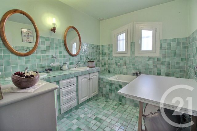 maison à vendre - 8 pièces - 257.27 m2 - MOUANS SARTOUX - 06 - PROVENCE-ALPES-COTE-D-AZUR - Century 21 Visa Immobilier