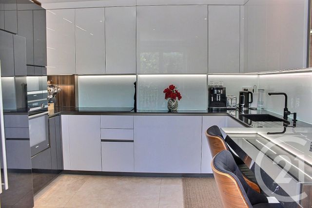 maison à vendre - 9 pièces - 214.0 m2 - ROQUEFORT LES PINS - 06 - PROVENCE-ALPES-COTE-D-AZUR - Century 21 Visa Immobilier