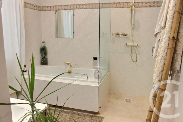 maison à vendre - 9 pièces - 214.0 m2 - ROQUEFORT LES PINS - 06 - PROVENCE-ALPES-COTE-D-AZUR - Century 21 Visa Immobilier