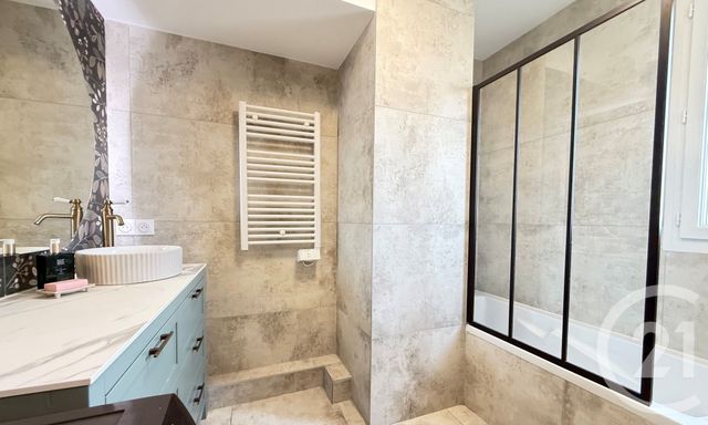 Appartement T4 à vendre - 4 pièces - 81.01 m2 - LE ROURET - 06 - PROVENCE-ALPES-COTE-D-AZUR - Century 21 Visa Immobilier