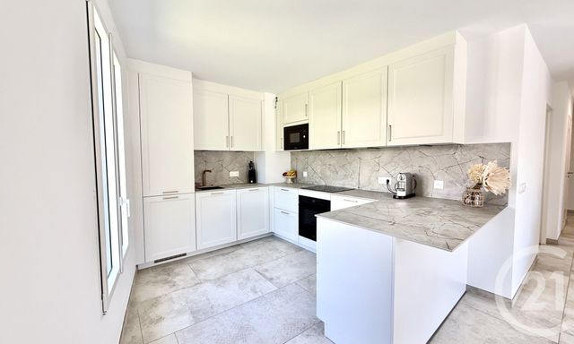 Appartement T4 à vendre - 4 pièces - 81.01 m2 - LE ROURET - 06 - PROVENCE-ALPES-COTE-D-AZUR - Century 21 Visa Immobilier