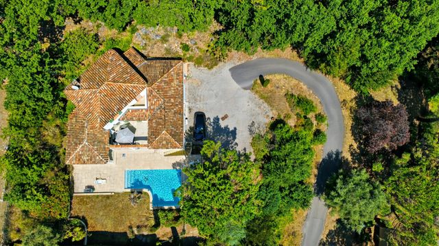 maison à vendre - 6 pièces - 155.68 m2 - ROQUEFORT LES PINS - 06 - PROVENCE-ALPES-COTE-D-AZUR - Century 21 Visa Immobilier