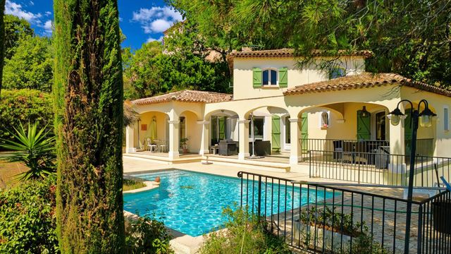 maison à vendre - 6 pièces - 155.68 m2 - ROQUEFORT LES PINS - 06 - PROVENCE-ALPES-COTE-D-AZUR - Century 21 Visa Immobilier