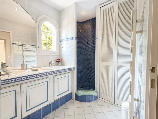 maison à vendre - 6 pièces - 155.68 m2 - ROQUEFORT LES PINS - 06 - PROVENCE-ALPES-COTE-D-AZUR - Century 21 Visa Immobilier