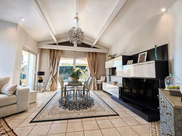 maison à vendre - 6 pièces - 155.68 m2 - ROQUEFORT LES PINS - 06 - PROVENCE-ALPES-COTE-D-AZUR - Century 21 Visa Immobilier