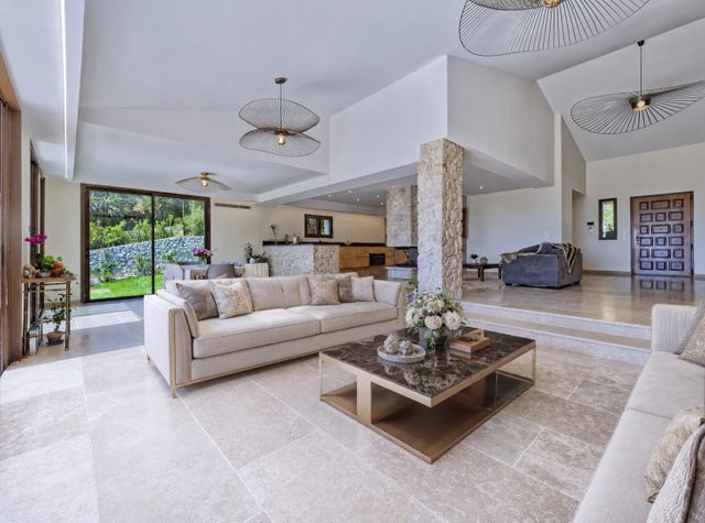 maison à vendre - 6 pièces - 297.0 m2 - ST PAUL DE VENCE - 06 - PROVENCE-ALPES-COTE-D-AZUR - Century 21 Visa Immobilier