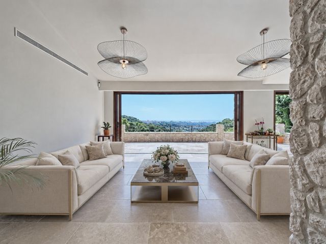 maison à vendre - 6 pièces - 297.0 m2 - ST PAUL DE VENCE - 06 - PROVENCE-ALPES-COTE-D-AZUR - Century 21 Visa Immobilier
