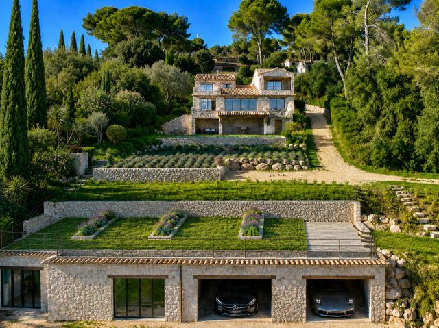 maison à vendre - 6 pièces - 297.0 m2 - ST PAUL DE VENCE - 06 - PROVENCE-ALPES-COTE-D-AZUR - Century 21 Visa Immobilier