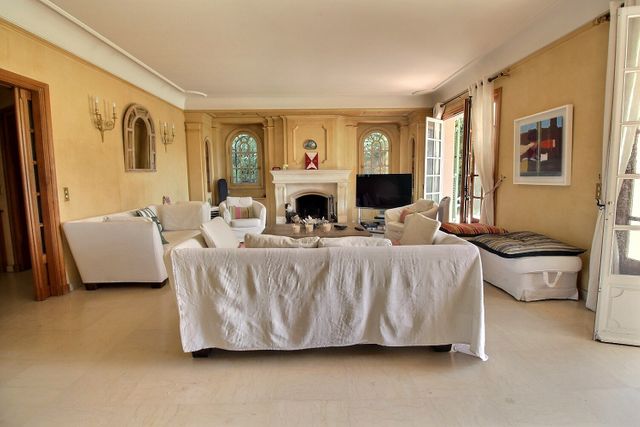 maison à vendre - 10 pièces - 339.24 m2 - ROQUEFORT LES PINS - 06 - PROVENCE-ALPES-COTE-D-AZUR - Century 21 Visa Immobilier