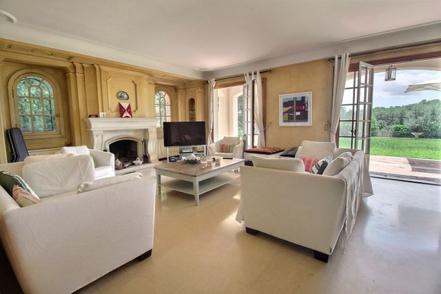 maison à vendre - 10 pièces - 339.24 m2 - ROQUEFORT LES PINS - 06 - PROVENCE-ALPES-COTE-D-AZUR - Century 21 Visa Immobilier