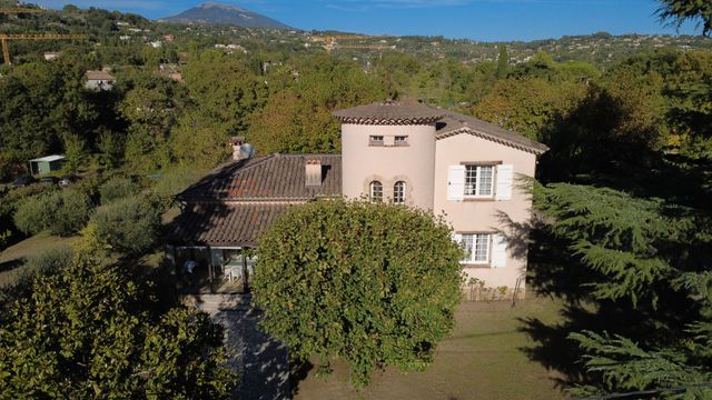 maison - CHATEAUNEUF GRASSE - 06